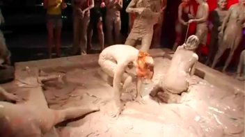 Teeny Bikinis In The Mud Pit Screencap 20 on www.sinx.com