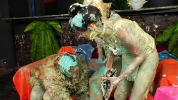 Cream Cheese Icing Mess Screencap 85 on www.sinx.com