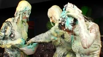 Cream Cheese Icing Mess Screencap 100 on www.sinx.com