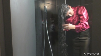 Long Haired Babe Lathers Up In The Shower Screencap 17 on www.sinx.com