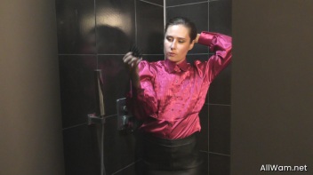 Long Haired Babe Lathers Up In The Shower Screencap 2 on www.sinx.com
