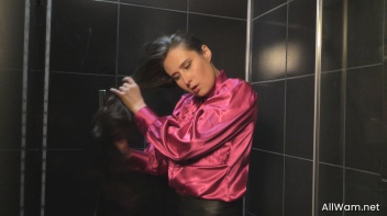 Long Haired Babe Lathers Up In The Shower Screencap 3 on www.sinx.com