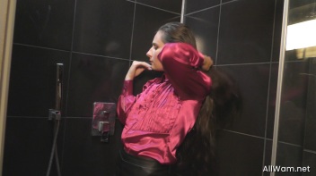 Long Haired Babe Lathers Up In The Shower Screencap 4 on www.sinx.com