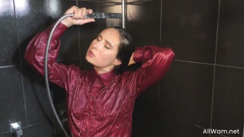 Long Haired Babe Lathers Up In The Shower Screencap 49 on www.sinx.com