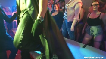 Party Hardcore Gone Crazy Vol. 36 Part 5 - Cam 3 Screencap 93 on www.sinx.com