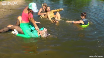 Hot girls wrestle in mud Screencap 21 on www.sinx.com