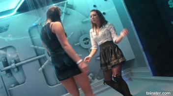 Wet and crazy amateur girls Screencap 71 on www.sinx.com