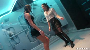 Wet and crazy amateur girls Screencap 76 on www.sinx.com