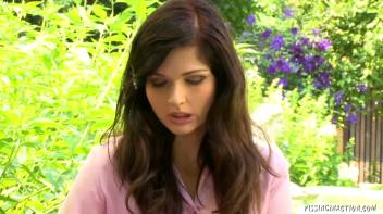 Real Estate Agent Negotiates Some Piss Action Screencap 4 on www.sinx.com