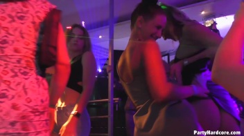 Party Hardcore Gone Crazy Vol. 42 Single Cut: Part 8 - Cam 1 Screencap 31 on www.sinx.com