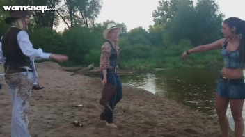 Cowgirls Search For Wetlook Gold Screencap 39 on www.sinx.com