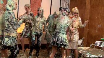 Cake Fight! Screencap 77 on www.sinx.com