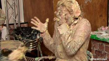 Cake Fight! Screencap 89 on www.sinx.com