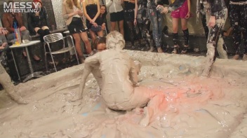 Messy Wrestling: 2 Power Packed Audience Mud Brawl Blasts Them All! Let's Get Messyyyyyyy!!! Screencap 66 on www.sinx.com