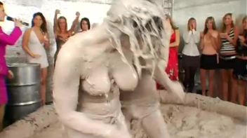 Going For Gold In The Mud Screencap 15 on www.sinx.com