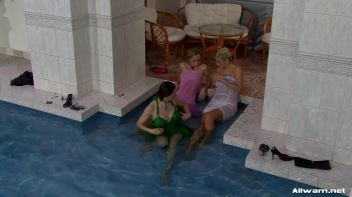 You Dropped My Purse In The Pool, Bitch! Screencap 98 on www.sinx.com