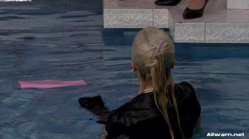 You Dropped My Purse In The Pool, Bitch! Screencap 11 on www.sinx.com