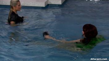 You Dropped My Purse In The Pool, Bitch! Screencap 15 on www.sinx.com