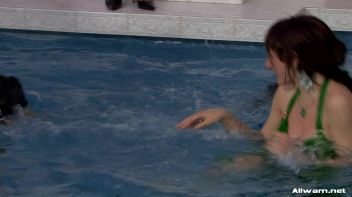 You Dropped My Purse In The Pool, Bitch! Screencap 19 on www.sinx.com