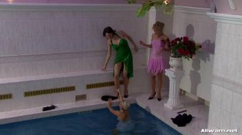 You Dropped My Purse In The Pool, Bitch! Screencap 33 on www.sinx.com