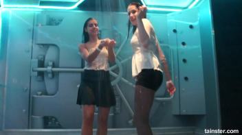 Sexy ladies getting wetter and wetter Screencap 28 on www.sinx.com