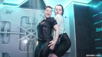 Sexy ladies getting wetter and wetter Screencap 52 on www.sinx.com