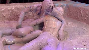 Double Dose Of Mud In Your Face Screencap 88 on www.sinx.com