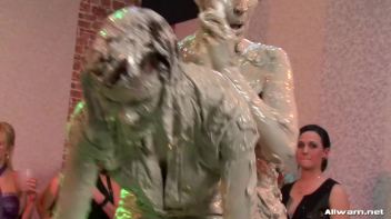 Double Dose Of Mud In Your Face Screencap 98 on www.sinx.com