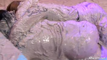 Double Dose Of Mud In Your Face Screencap 16 on www.sinx.com