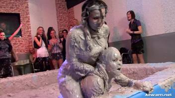 Double Dose Of Mud In Your Face Screencap 25 on www.sinx.com