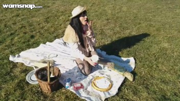 Fur Freak Makes A Mess Of Herself In Public Screencap 19 on www.sinx.com