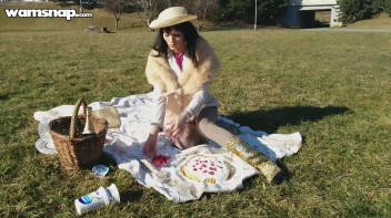 Fur Freak Makes A Mess Of Herself In Public Screencap 36 on www.sinx.com