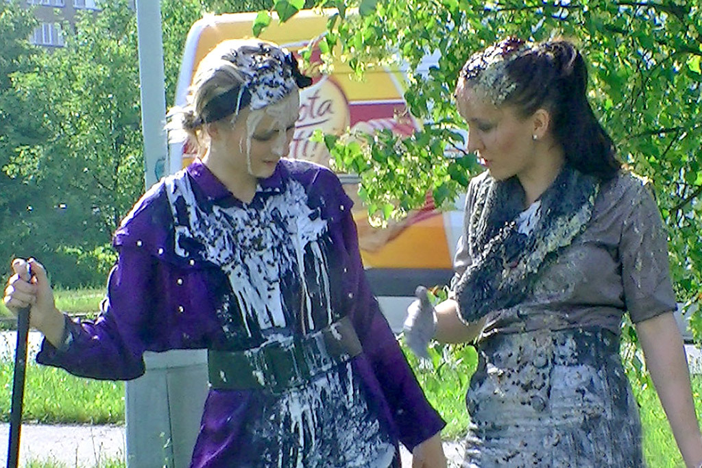 Getting Messy With The Street Cleaner on www.sinx.com