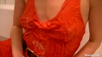 Shower Down That Sexy Dress Screencap 66 on www.sinx.com