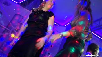 The CFNM Costume Ball Part 4 - Shower Cam Screencap 94 on www.sinx.com