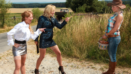 Latest deal - Two city girls and country girl get soaked outside