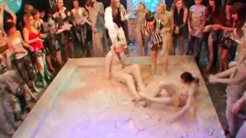 Two Tigresses Screencap 15 on www.sinx.com