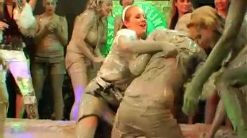 Two Tigresses Screencap 71 on www.sinx.com