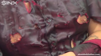 Big Tit Blouse Tearing Screencap 36 on www.sinx.com