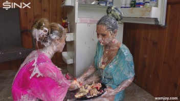 Sweet Toothed Babes Splosh With Puddings Screencap 44 on www.sinx.com