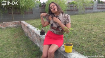 Big Tittied Beauty Shreds Her Blouse Screencap 3 on www.sinx.com