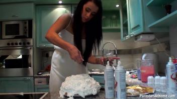 Dirty Dinner Party Part 1 Screencap 30 on www.sinx.com