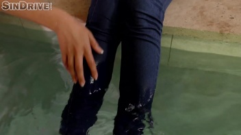 Splish Splash Sex & Loaded Lesbians = Wetlook, Pussies, Real Orgasm: We Get Wet To Make You Sweat!!! Screencap 39 on www.sinx.com