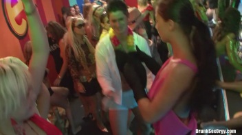 Bikini Beach Balls Part 3 - Cam 1 Screencap 82 on www.sinx.com