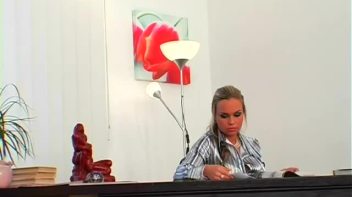 The Snotty Salesgirl Gets Hers Screencap 5 on www.sinx.com