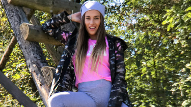 Latest deal - Brunette College Girl Sucks And Fucks Massively Girthy Guy