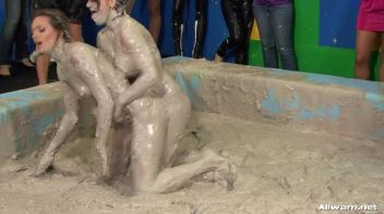 Wedding Babes Bitch Battle Screencap 68 on www.sinx.com