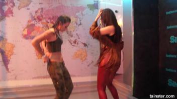 Shaking It In A Wetlook Storm! Screencap 15 on www.sinx.com