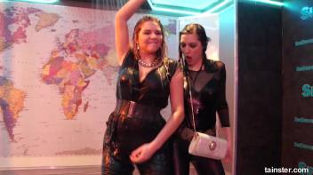 Shaking It In A Wetlook Storm! Screencap 29 on www.sinx.com