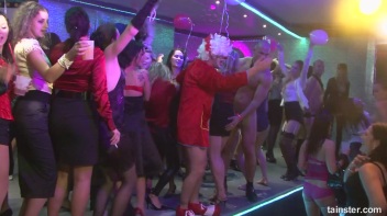 Welcome To The Mad House Part 6 - Cam 2 Screencap 95 on www.sinx.com